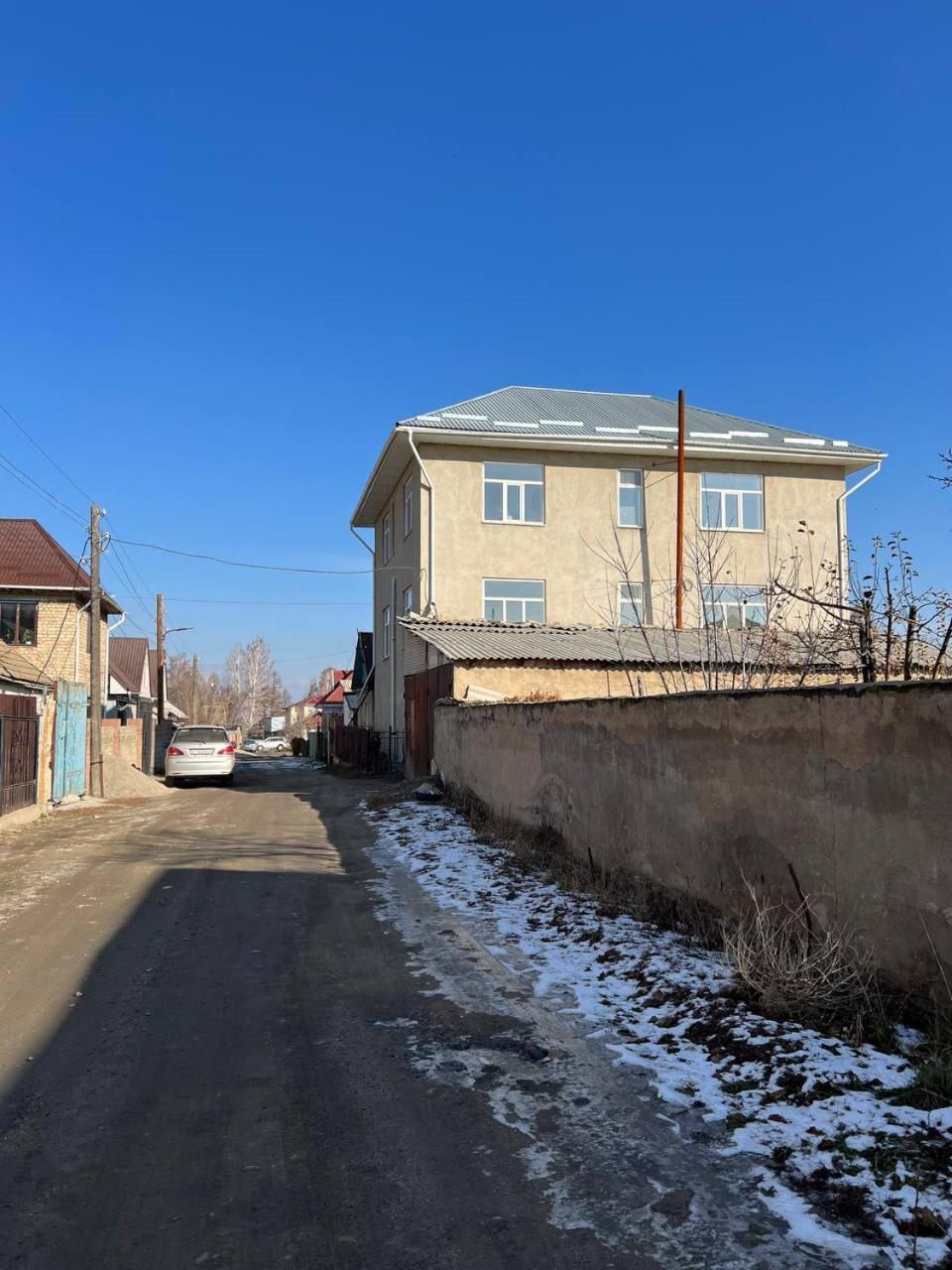 Emir Guest House In Karakol Dış mekan fotoğraf