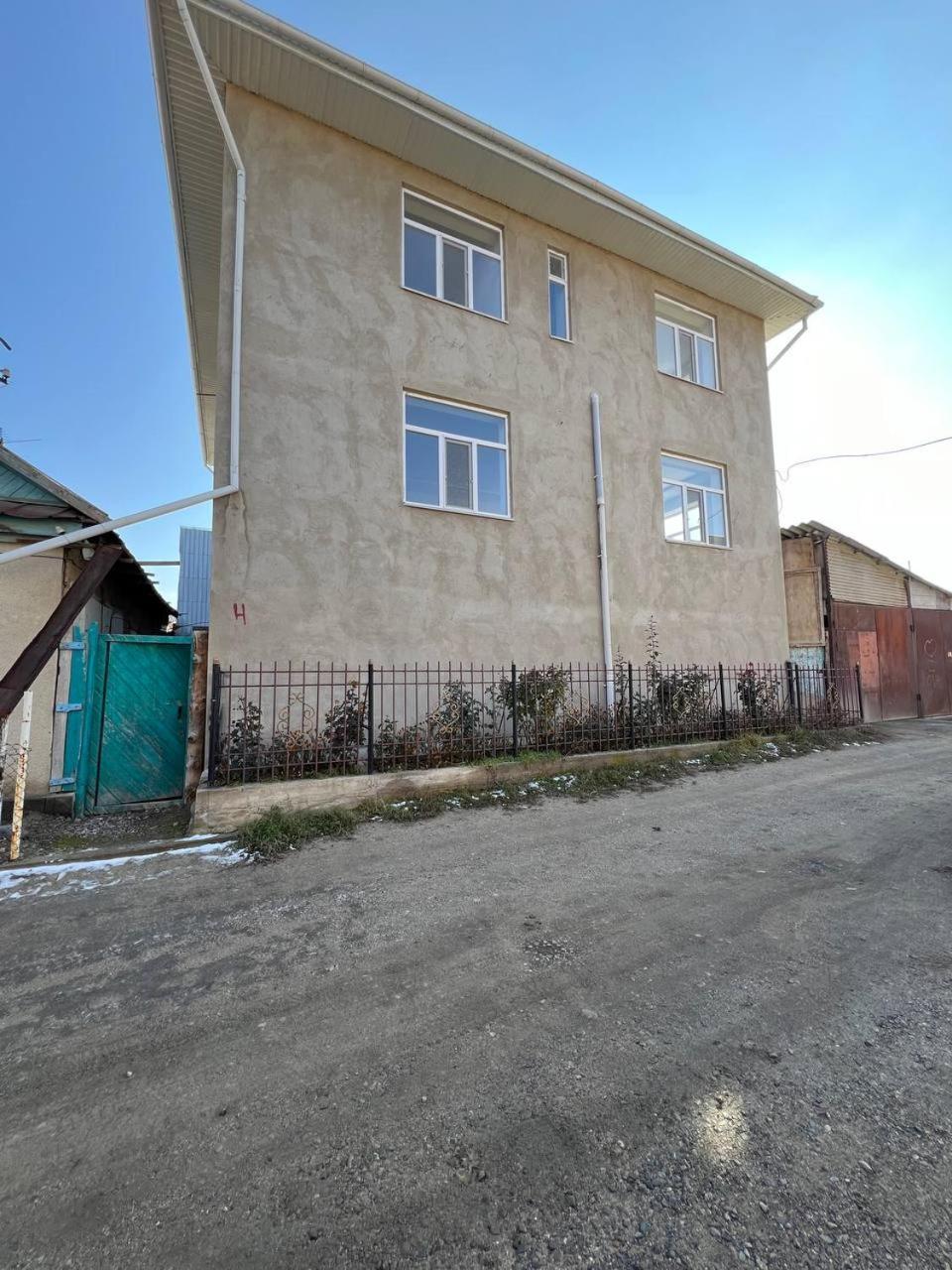 Emir Guest House In Karakol Dış mekan fotoğraf