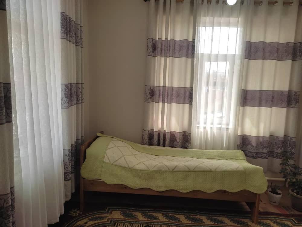 Emir Guest House In Karakol Dış mekan fotoğraf