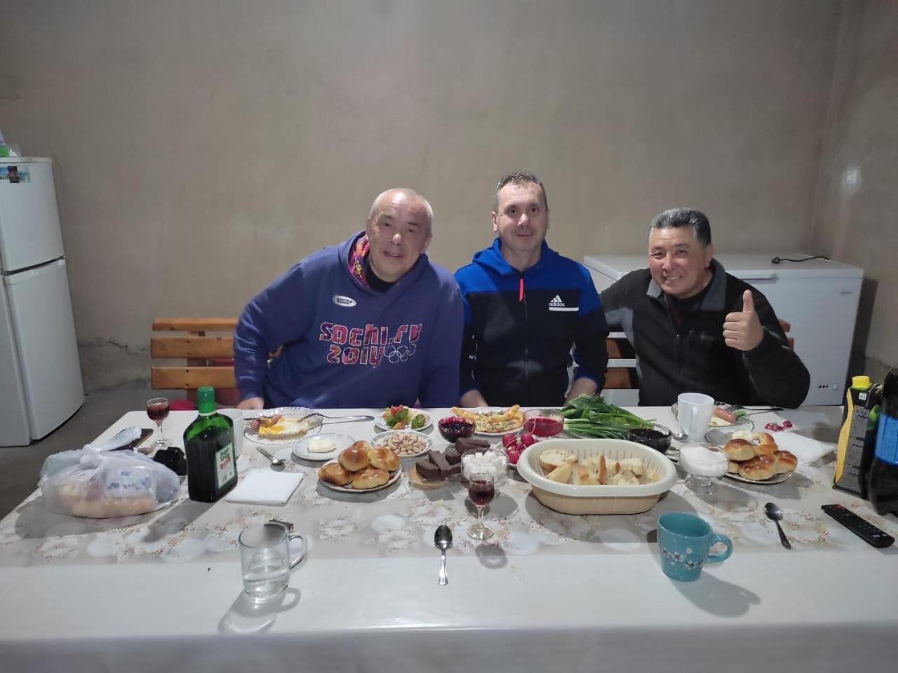 Emir Guest House In Karakol Dış mekan fotoğraf